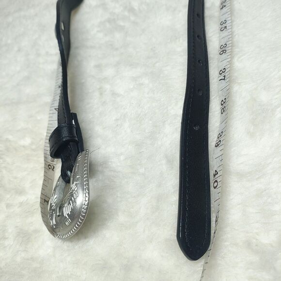Black Faux Leather Belt Silver Accents And  Buckle, 41" Total Length - No Brand - Picture 2 of 4